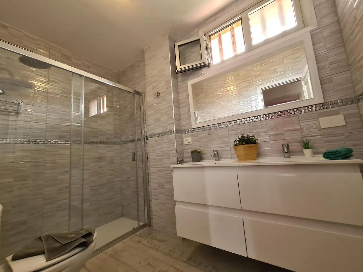 Duplex Penthouse Apartment Puerto Colon Only 5 Min. To The Beach, 2 Terraces, Pool, Wifi, Dishwasher Costa Adeje